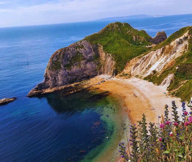 Coastal & Mountain (A tale of 2 halves) | Wine and Dine image